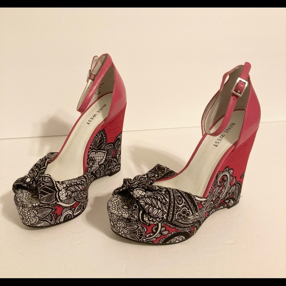 Nine West pink black floral heels size 5.5M wedge